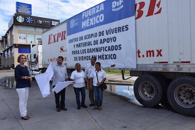 Salen 30 toneladas de víveres de Boca del Río a Oaxaca