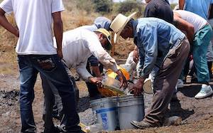 Pemex busca combatir huachicol con plan follow the money