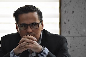 Exigen trabajadores de la FGE seguridad y protección a Winckler