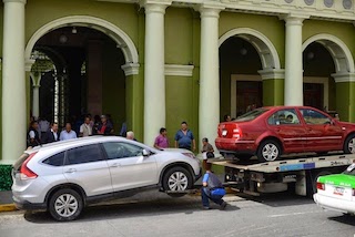 Grúas incumplen Ley: Regidor de Xalapa