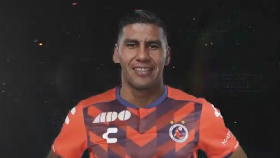Carlos Salcido se une a los Tiburones Rojos del Veracruz