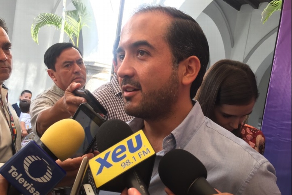 Gobierno estatal guarda 'silencio total' sobre Carnaval de Veracruz: Fernando Yunes