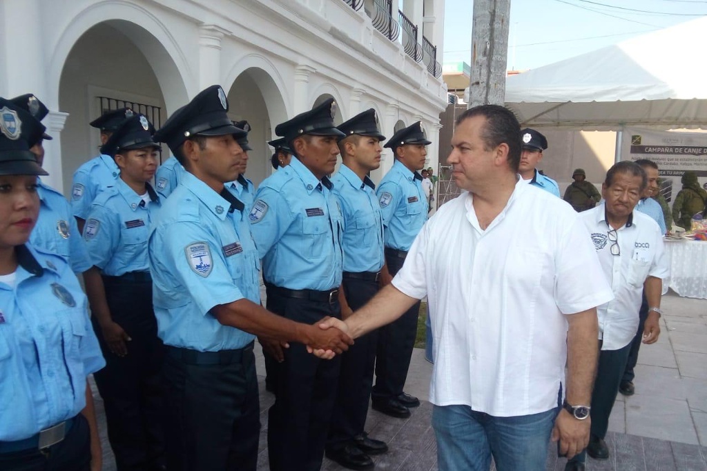 Listos 26 policías municipales de Boca del Río para iniciar funciones