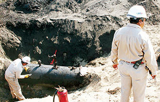 Pemex detecta toma clandestina en terreno de Volkswagen