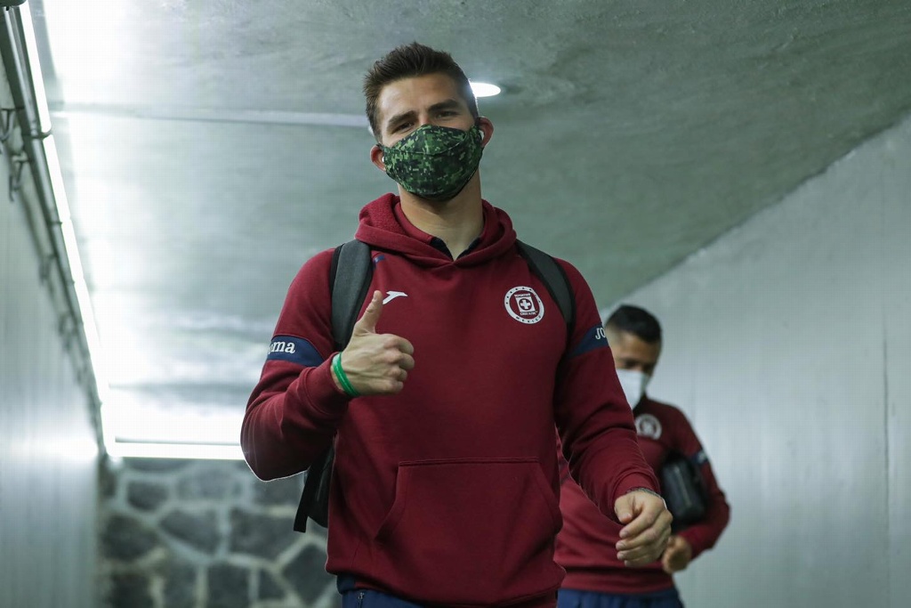 Sebastián Jurado 'trollea' a Roberto Alvarado