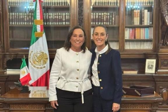 Rocío Nahle García, la Primera Gobernadora Mujer en Dar el Grito de Independencia en Veracruz