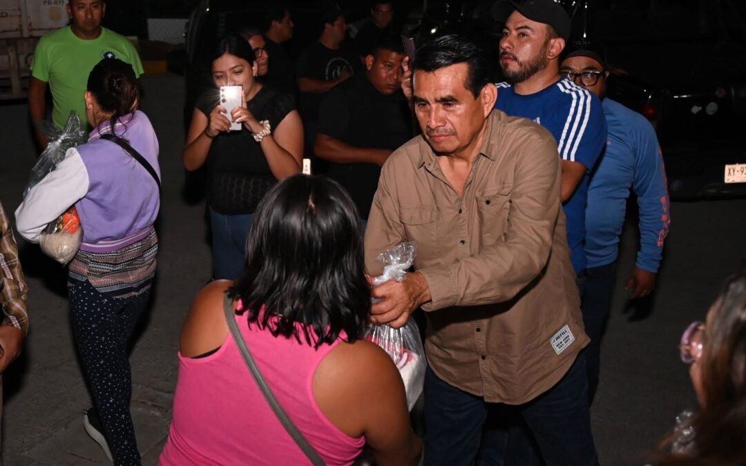 Esteban Bautista y legisladores de Morena y PVEM entregan apoyo ininterrumpido a familias inundadas en el norte de Veracruz