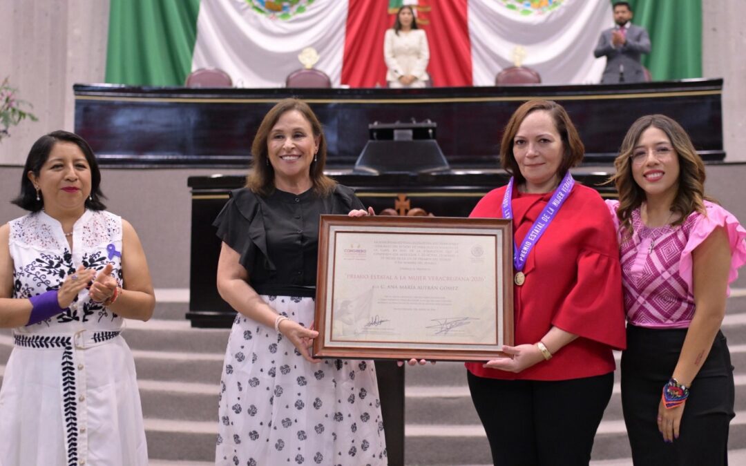 Entrega Congreso de Veracruz a Ana María Autrán el Premio Estatal a la Mujer 2026