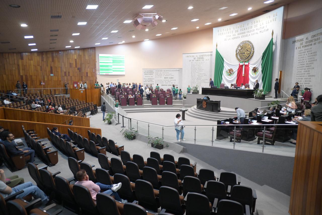 Incorpora Congreso el delito de acecho a legislación de Veracruz