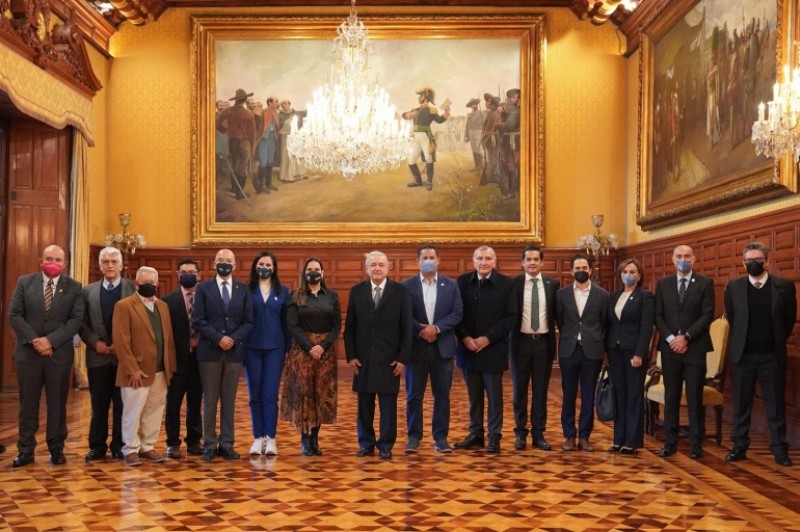 Presidente se reúne con gobernador y servidores públicos de Guanajuato en Palacio Nacional; agua y seguridad, temas de la agenda
