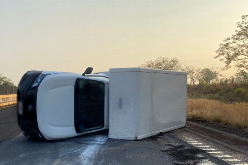 Accidente en carretera La Tinaja-Veracruz, esta mañana